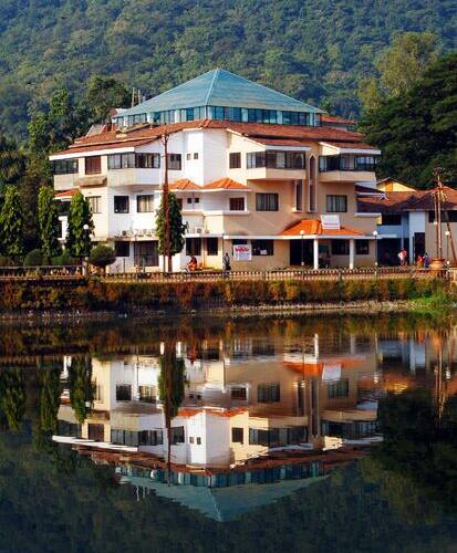 Vithal Kamats Tourist Reception Center, Sawantwadi 2